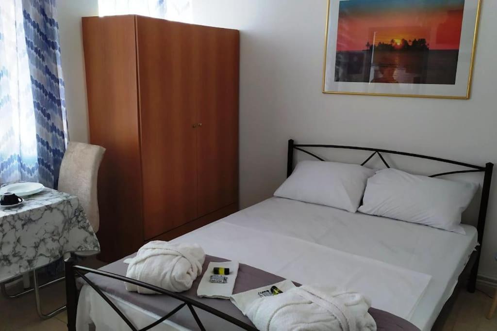 Κεντρικό Στούντιο Στην Καρδίτσα. Apartamento Exterior foto